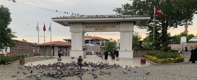 LİDERİMİZ HER SENE OLDUĞU GİBİ BU SENEDE HACI BAYRAM VELİ CAMİSİNDE TÜRBE ZİYARETİNDE BULUNDULAR